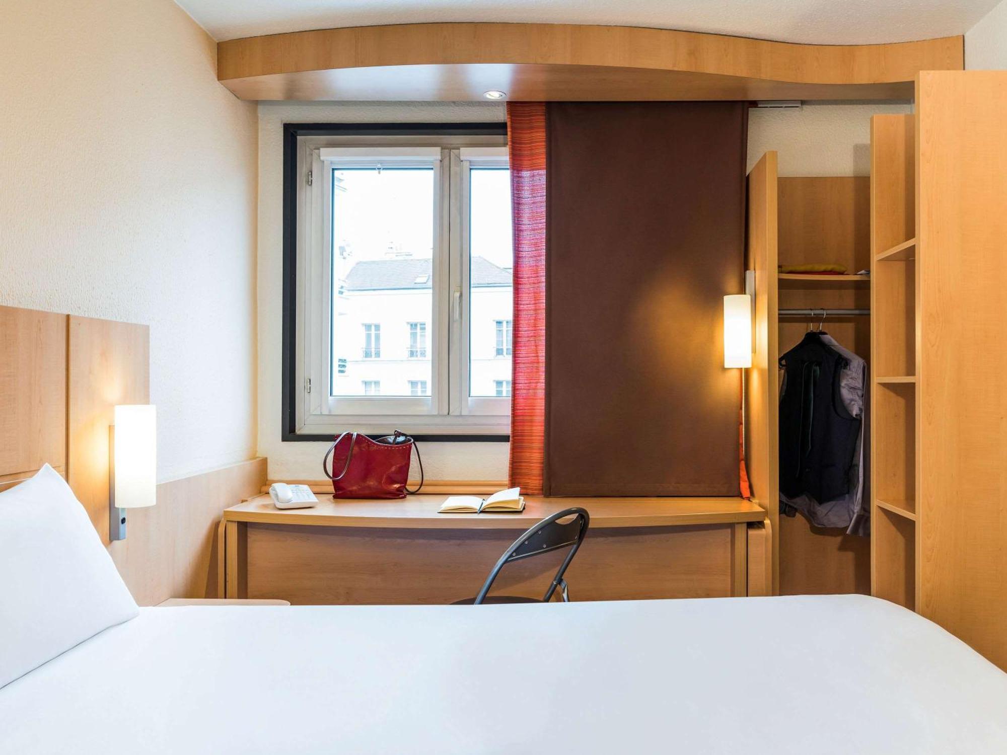 Hotel Ibis Paris Pont De Longchamp 3*