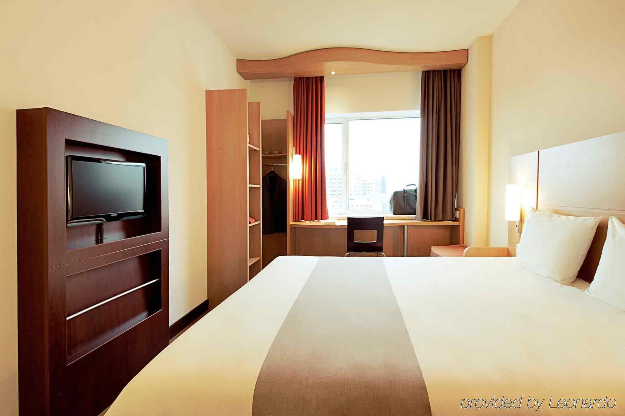 Ibis Paris Pont De Longchamp 3*