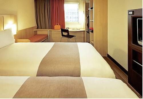 Hotel Ibis Paris Pont De Longchamp